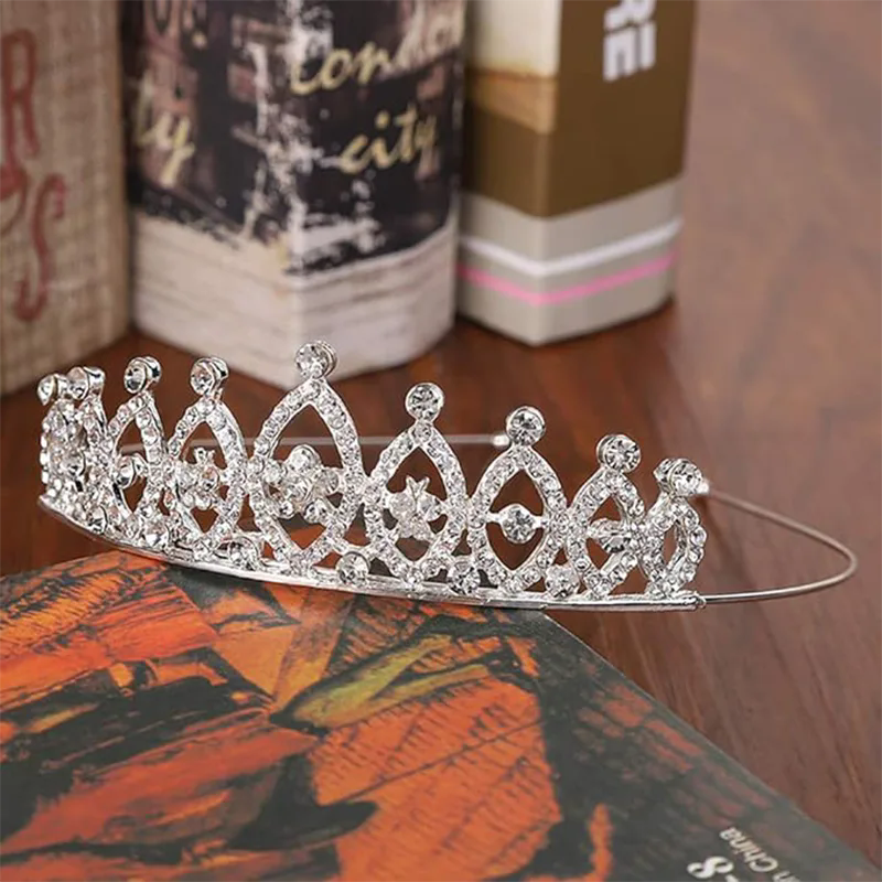 ¿Qué hace que las diademas de metal Crystal Crown sean una declaración atemporal de elegancia y artesanía?